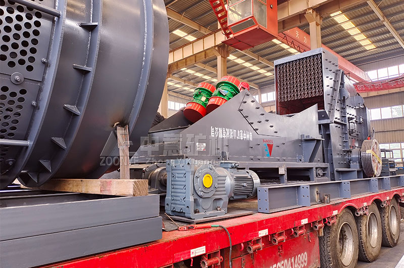 多輛大貨車滿載著裝修垃圾處理全套設(shè)備